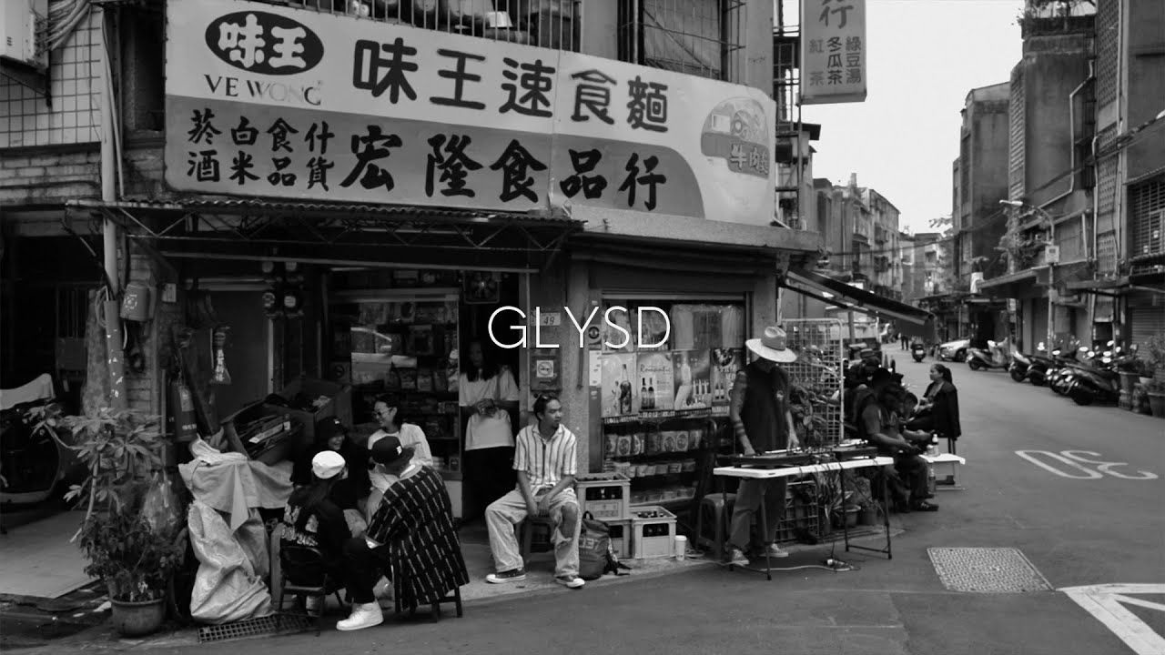 LEO37, Robot Swing - GLYSD (Feat. Star Wu)