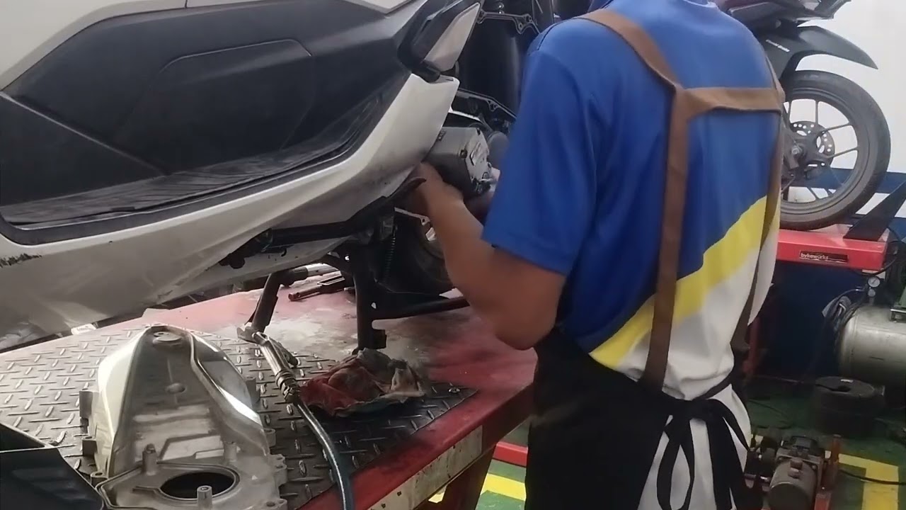 Pcx 160 disassemble cvt