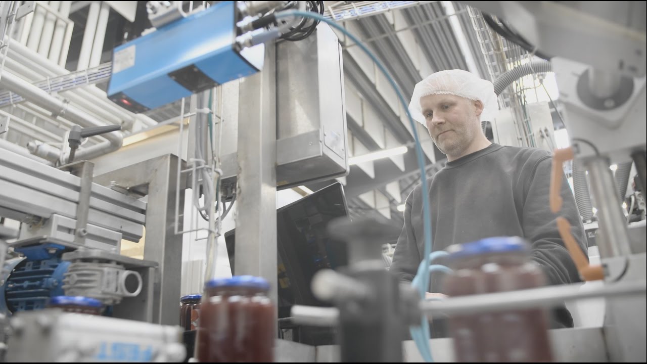 3D lid integrity inspection with TriSpector1000 at Fynbo Foods | SICK AG