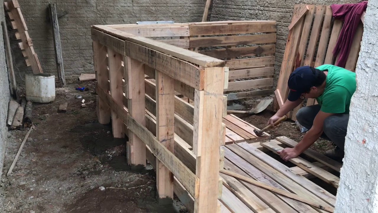 Fizemos curral para carneiros (ovinos) de paletes