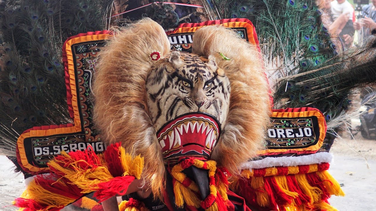 Reog ponorogo atraksi jos Pembarong ganteng mainkan barongan reog mistis ponorogo