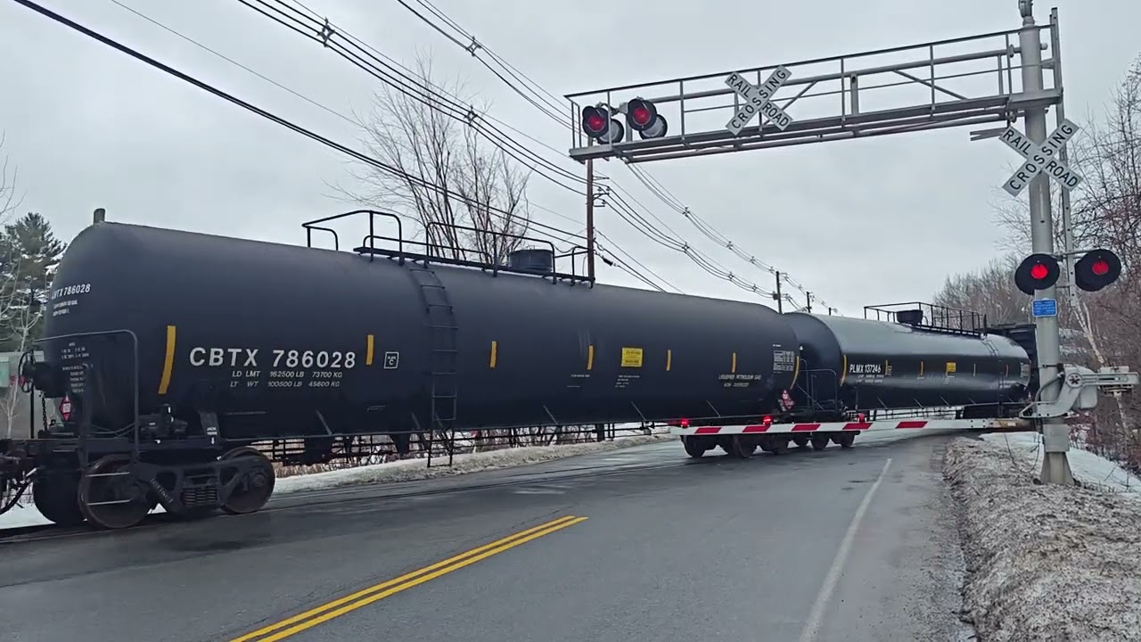 CSX M427 Freight Train West Boylston MA Shrewsbury St Crossing 