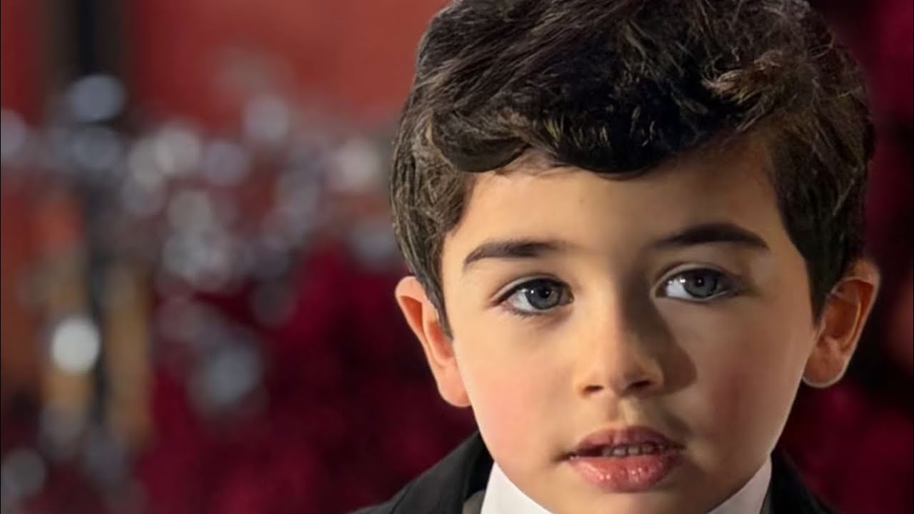 إطلالة ادم على الرد كاربت😍|حفل مرسيدس