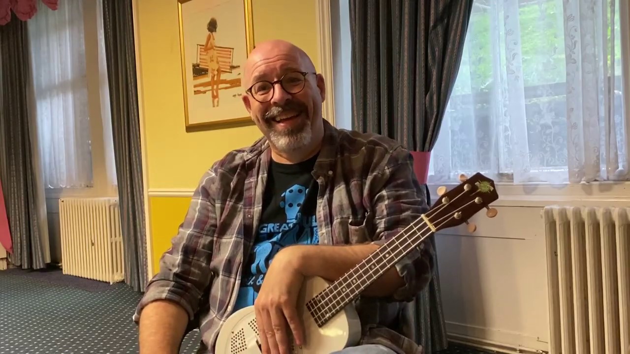 Peter Moss ukulele - An Interview with Phil Doleman
