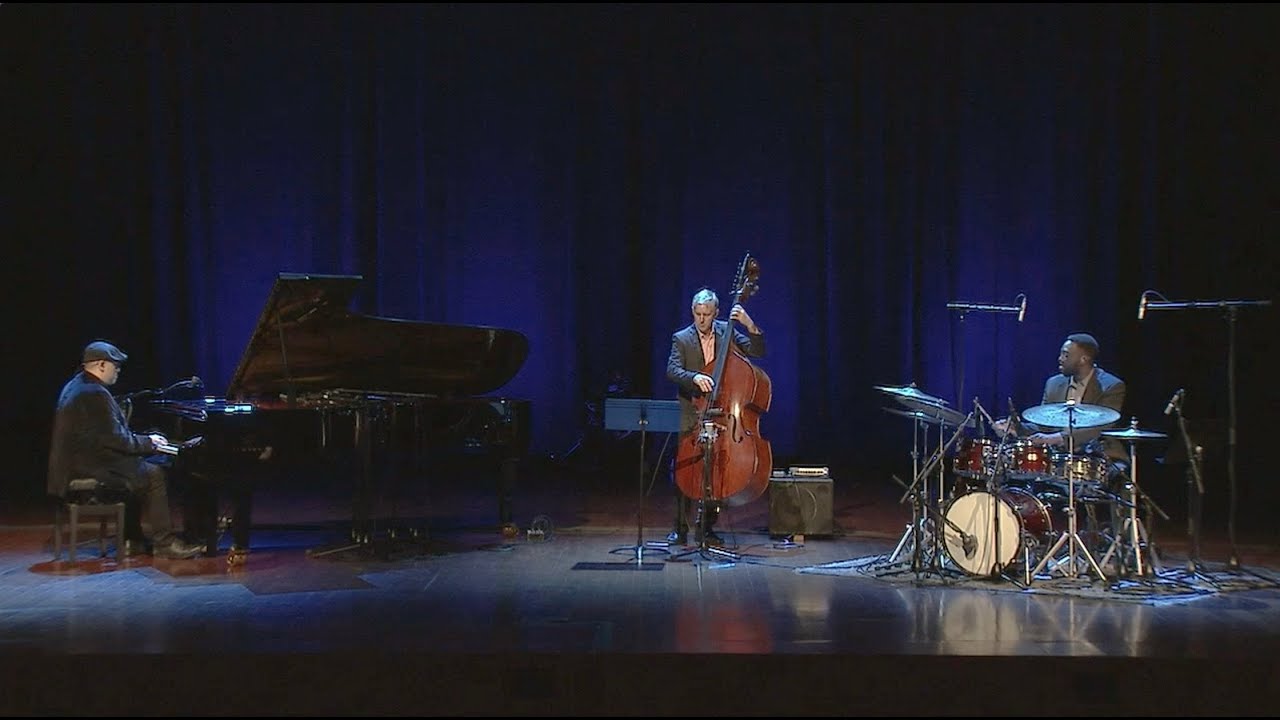 Bravo Niagara! presents Robi Botos: Romani Experience