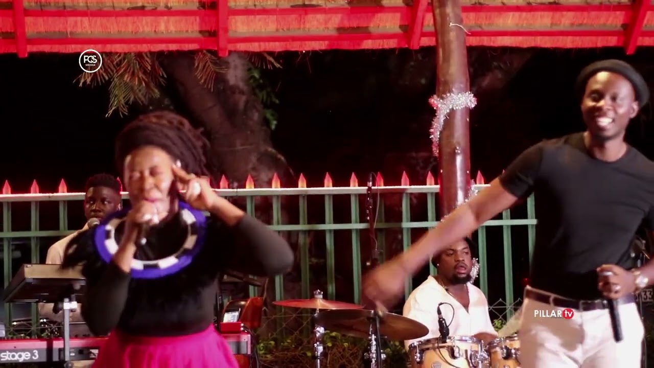 Pompi & Esther ministering 'Shamboko' @ the Pole Pole Tour Kabwe Intimate Concert .