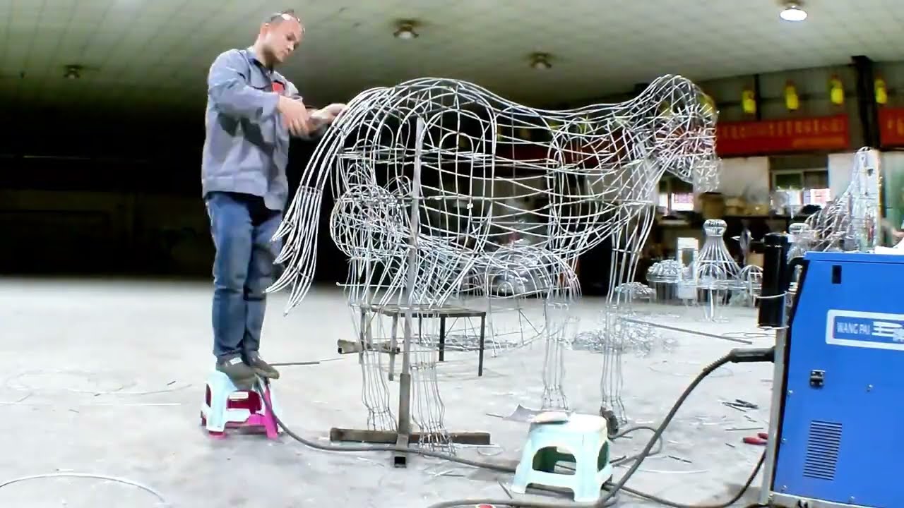 The entire process of making animal lanterns