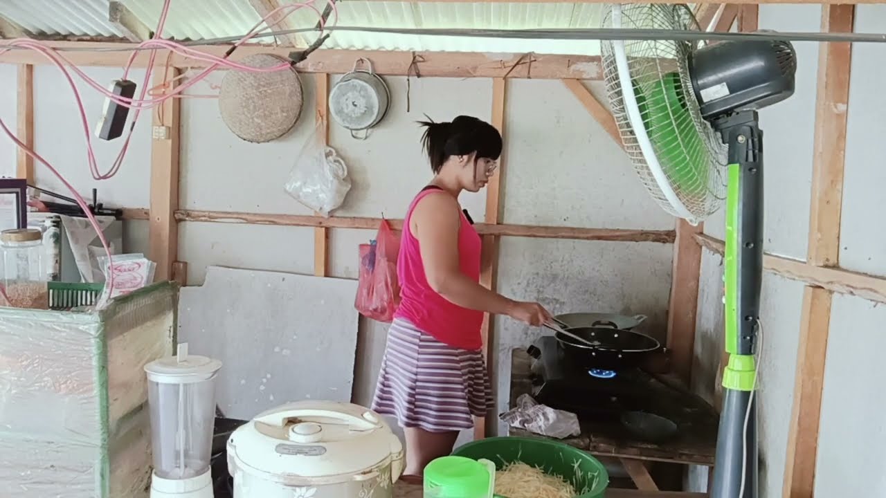Seru nya mbolang kangkung dan kates di kebun 