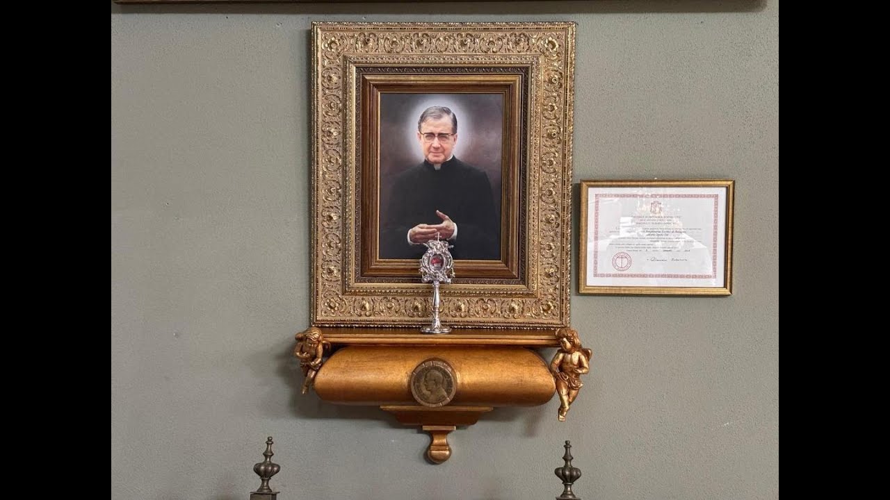 Una reliquia de san Josemaría en un barrio popular de #Sevilla
