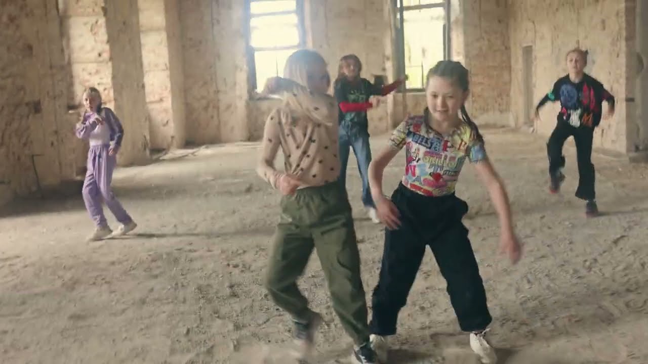Mighty Shake na zámku #dancevideo