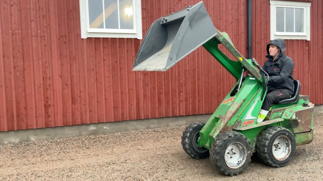Köp Kompaktlastare Avant 313 double speed på Klaravik