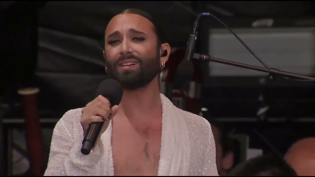 CONCHITA WURST / TOM NEUWIRTH: Pure - Kiel 24.06.22