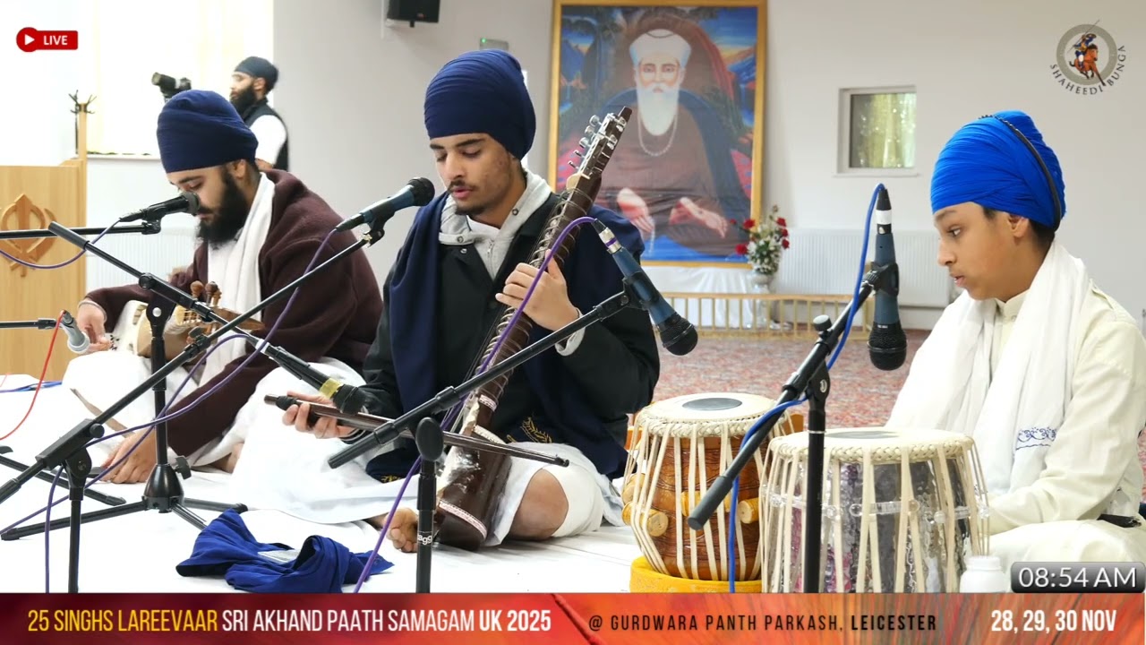 ਹਰਿ ਕੋ ਨਾਮੁ ਸਦਾ ਸੁਖਦਾਈ ॥ har ko naam sadaa sukhdaiee ||