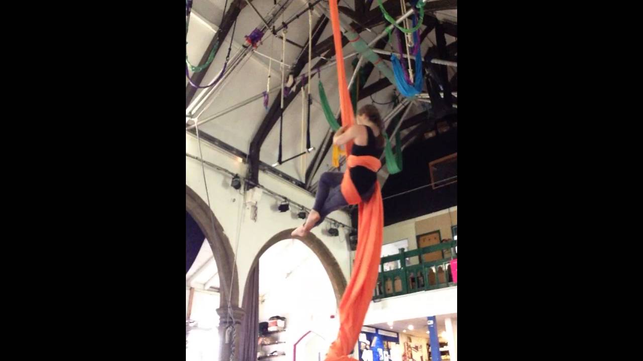 Aerial silks: Sequence from catchers position to hip lock