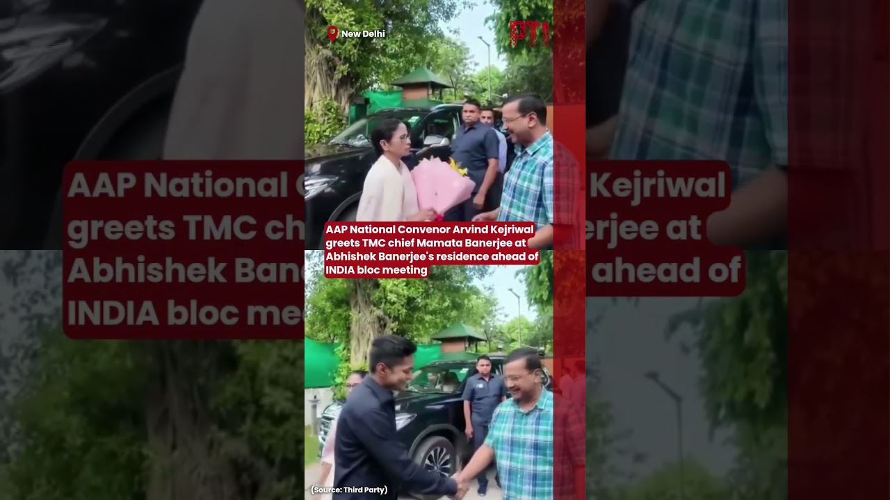 AAP National Convenor Arvind Kejriwal greets TMC chief Mamata Banerjee
