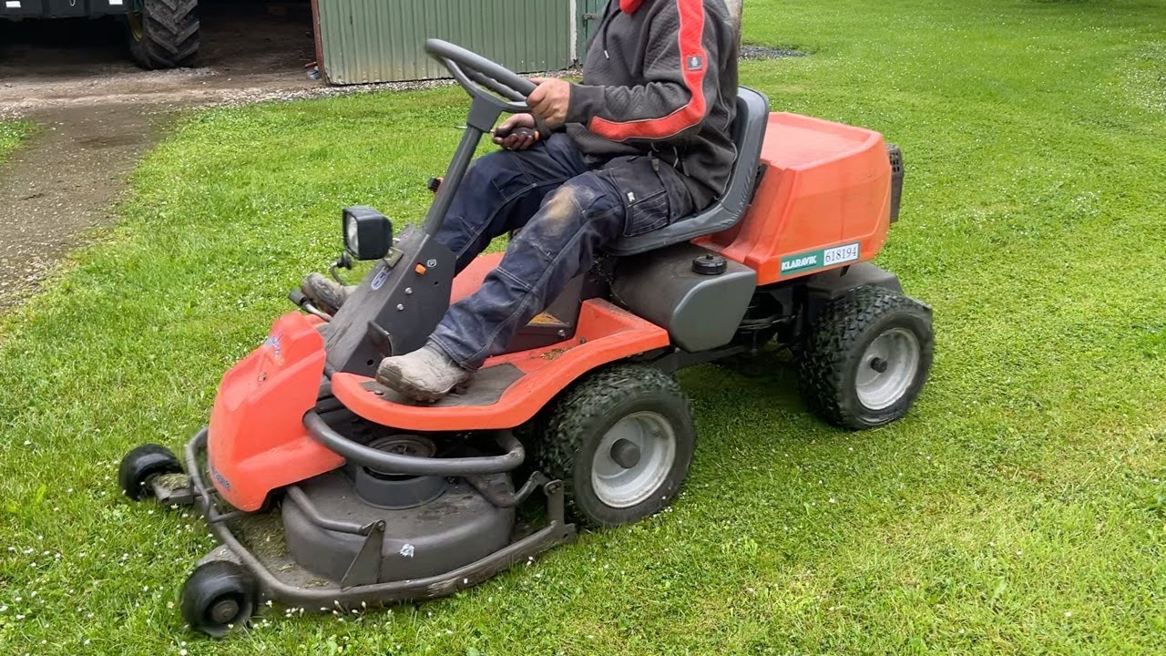 K&oslash;b Gr&aelig;ssl&aring;maskine Husqvarna Rider 13 p&aring; Klaravik
