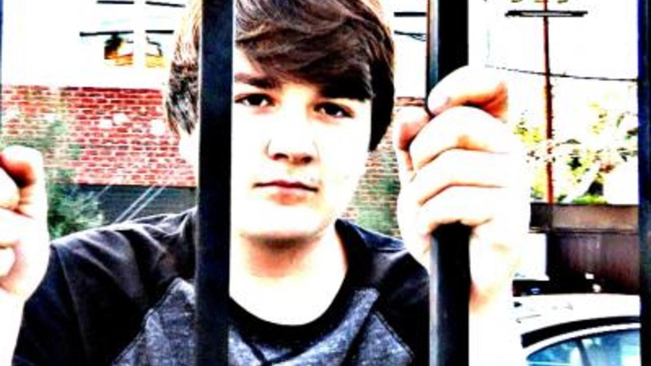 15-Year-Old Says He Likes &lsquo;Weed,&rsquo; Guns And Hanging Out In The Streets