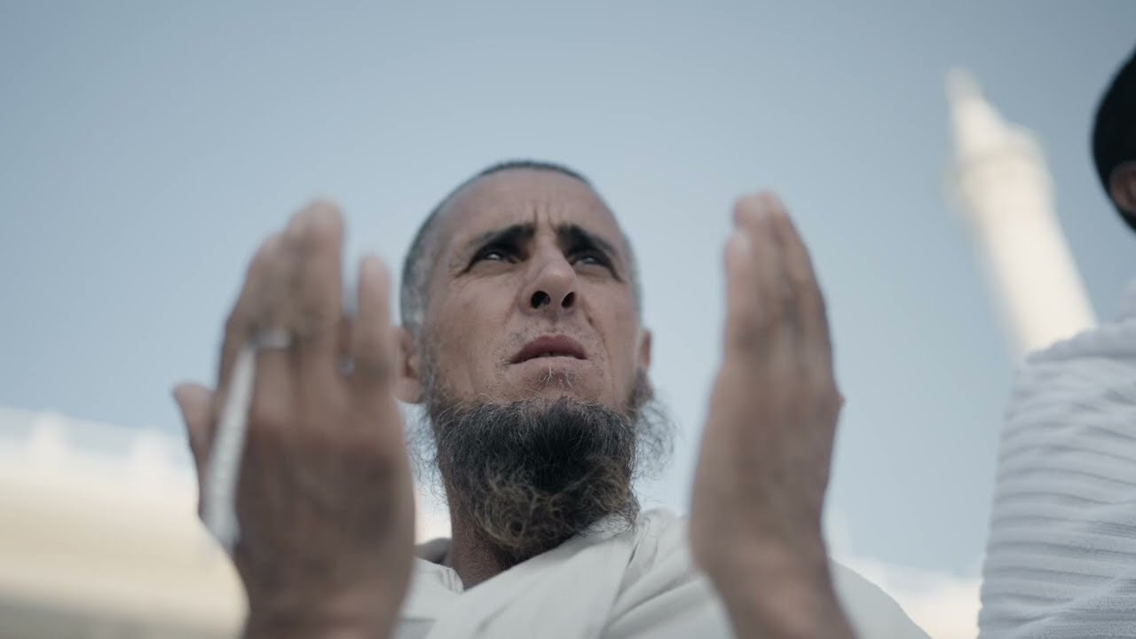 شاهد فيلم مراسم تغيير #كسوة_الكعبة_المشرفة، لنوثق بأعين ومشاعر ضيف الرحمن هذه المشاهد الخالدة.