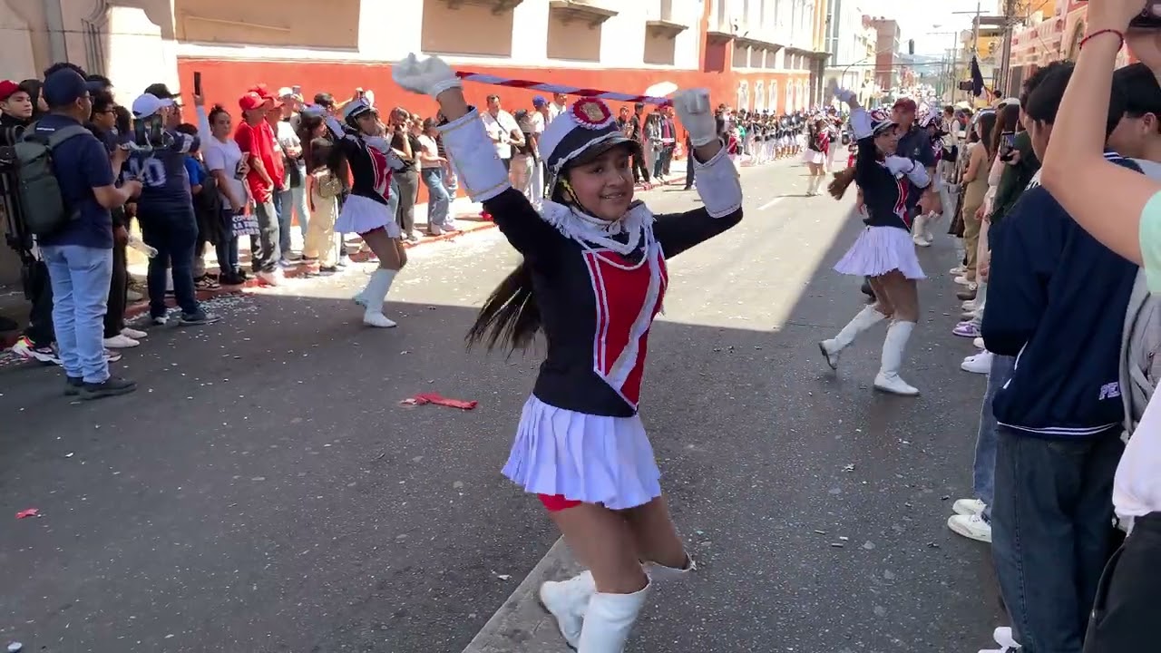 Liceo Mercantil (Desfile Colegio Católico San Pablo)