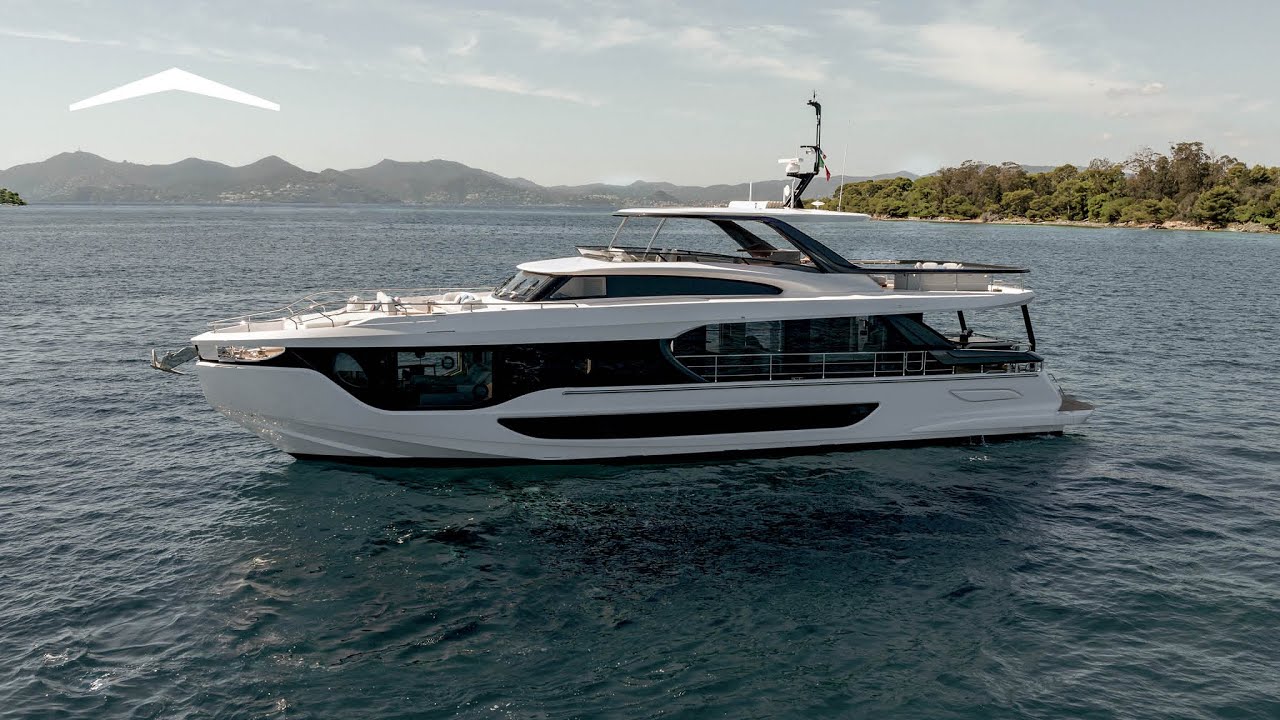 Azimut Grande 26M | Pioneering Pod Propulsion | Complete Walkthrough Tour