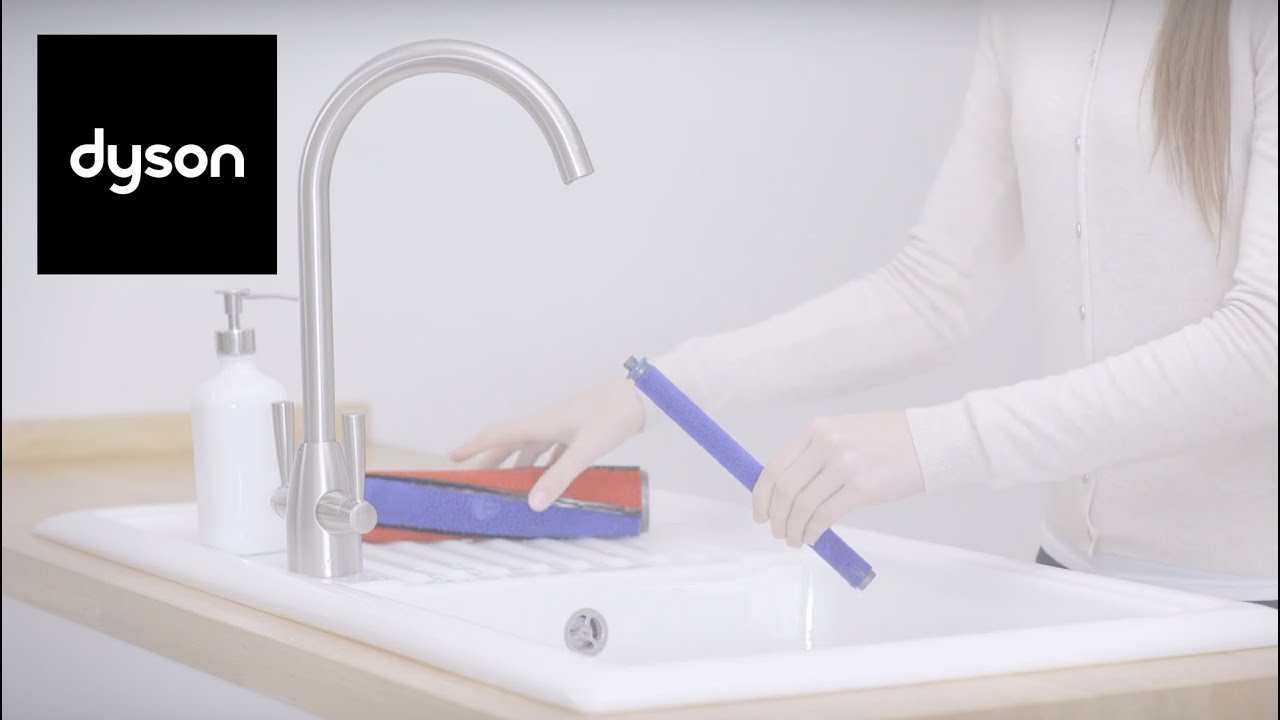 How to clean your Dyson V11&trade; cordless vacuum's soft roller brush bar