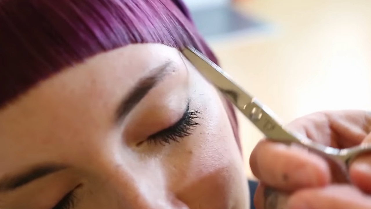 Short Asymmetrical Haircut  ( women haircut )