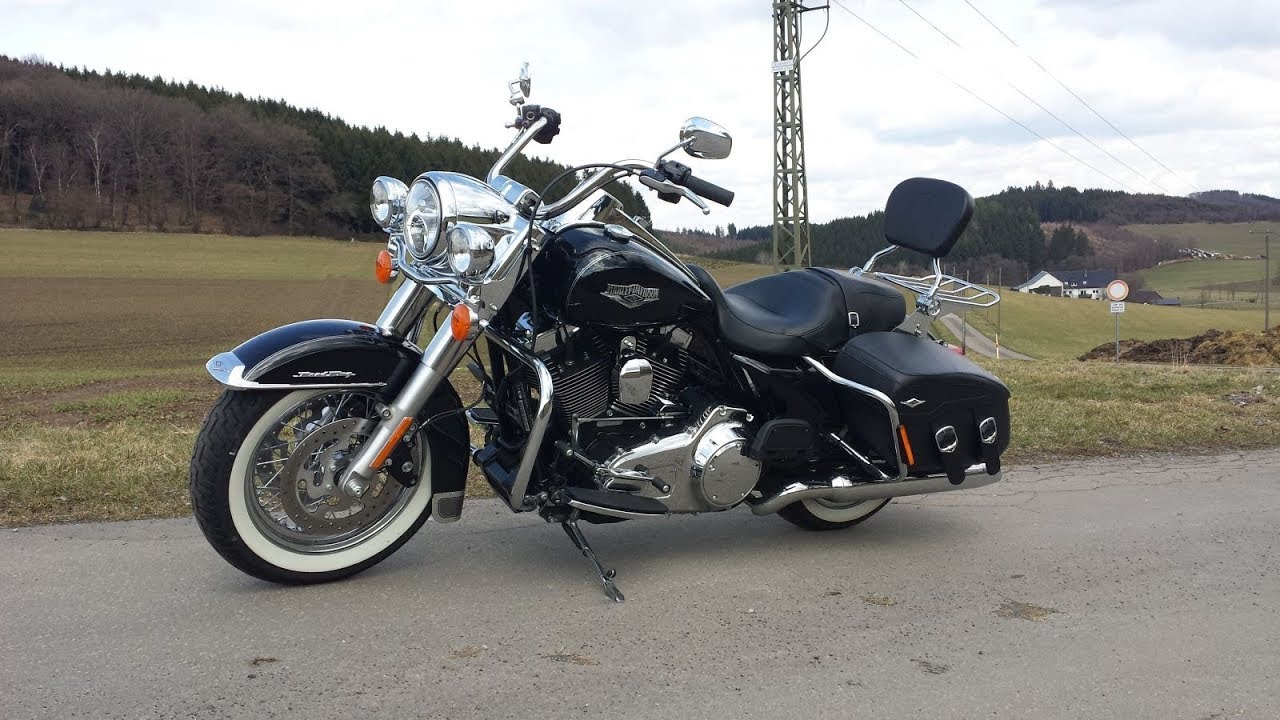 HD Road King Classic TC103, EZ 2015, mit AMC HD4 Auspuffanlage