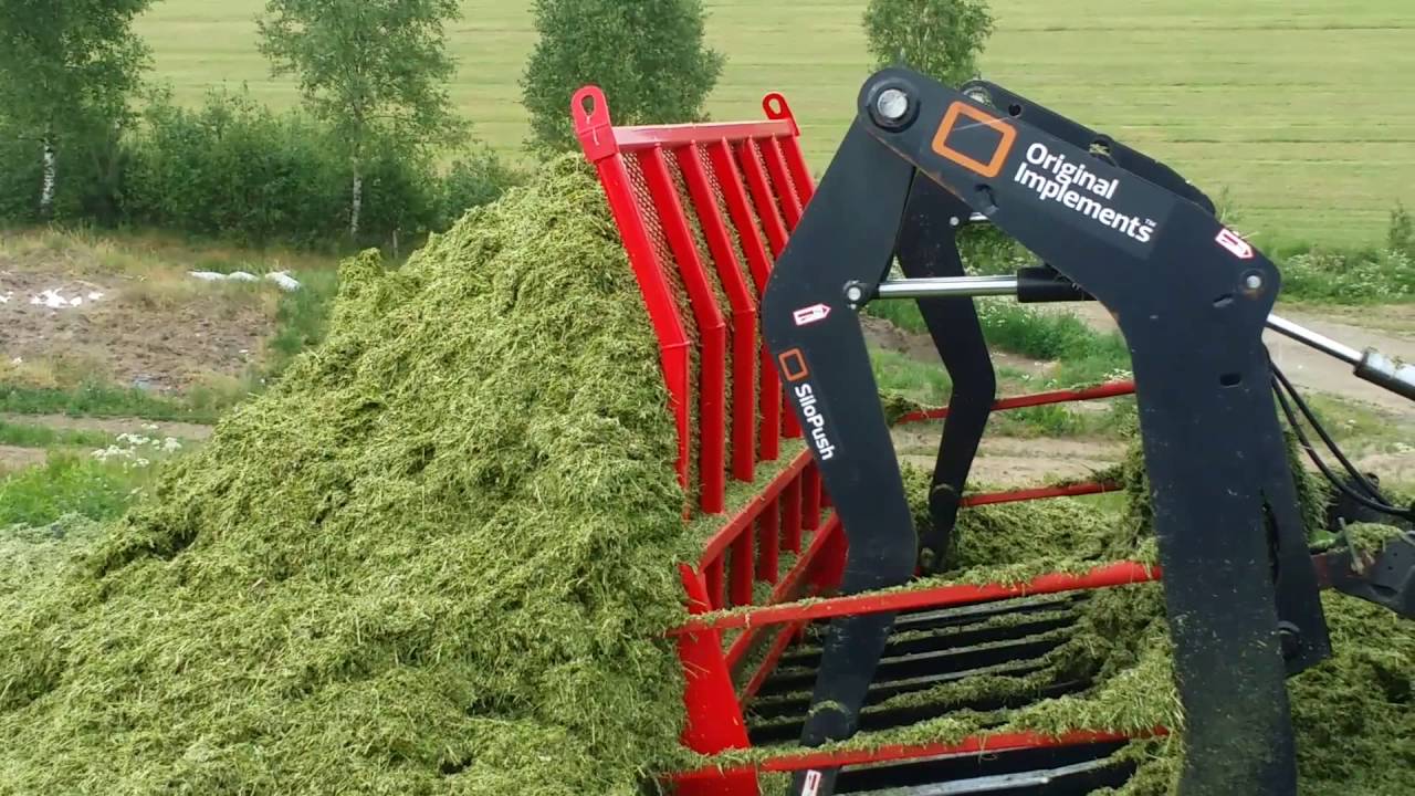 Silo push buck rake +Fendt 939