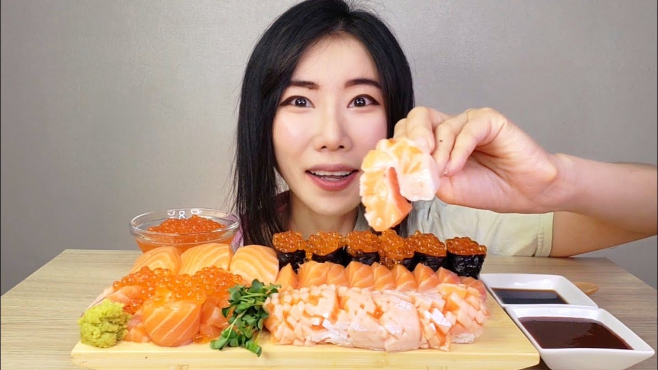 [ASMR] Salmon Sashimi and Salmon Roe Mukbang 연어회 연어초밥 연어알 먹방