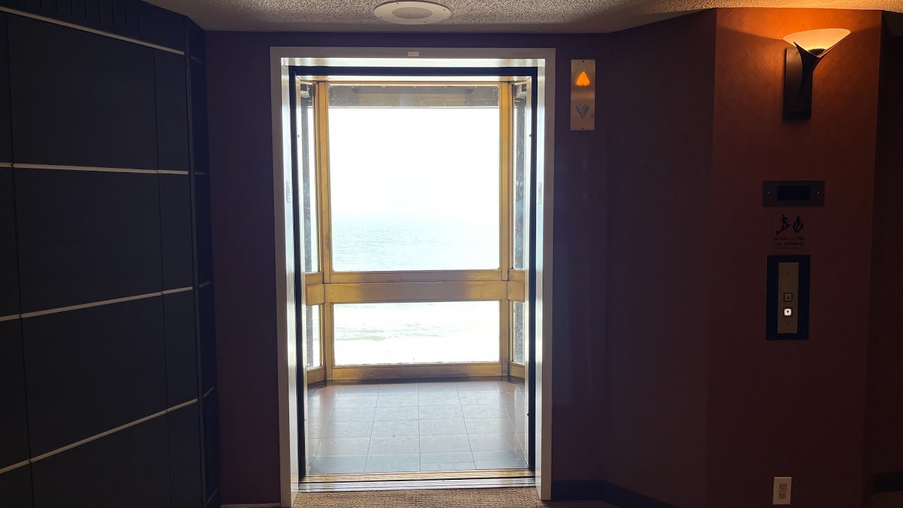 AMAZING VIEW!  Modded Glass Elevator at the Tropicana Atlantic City NJ