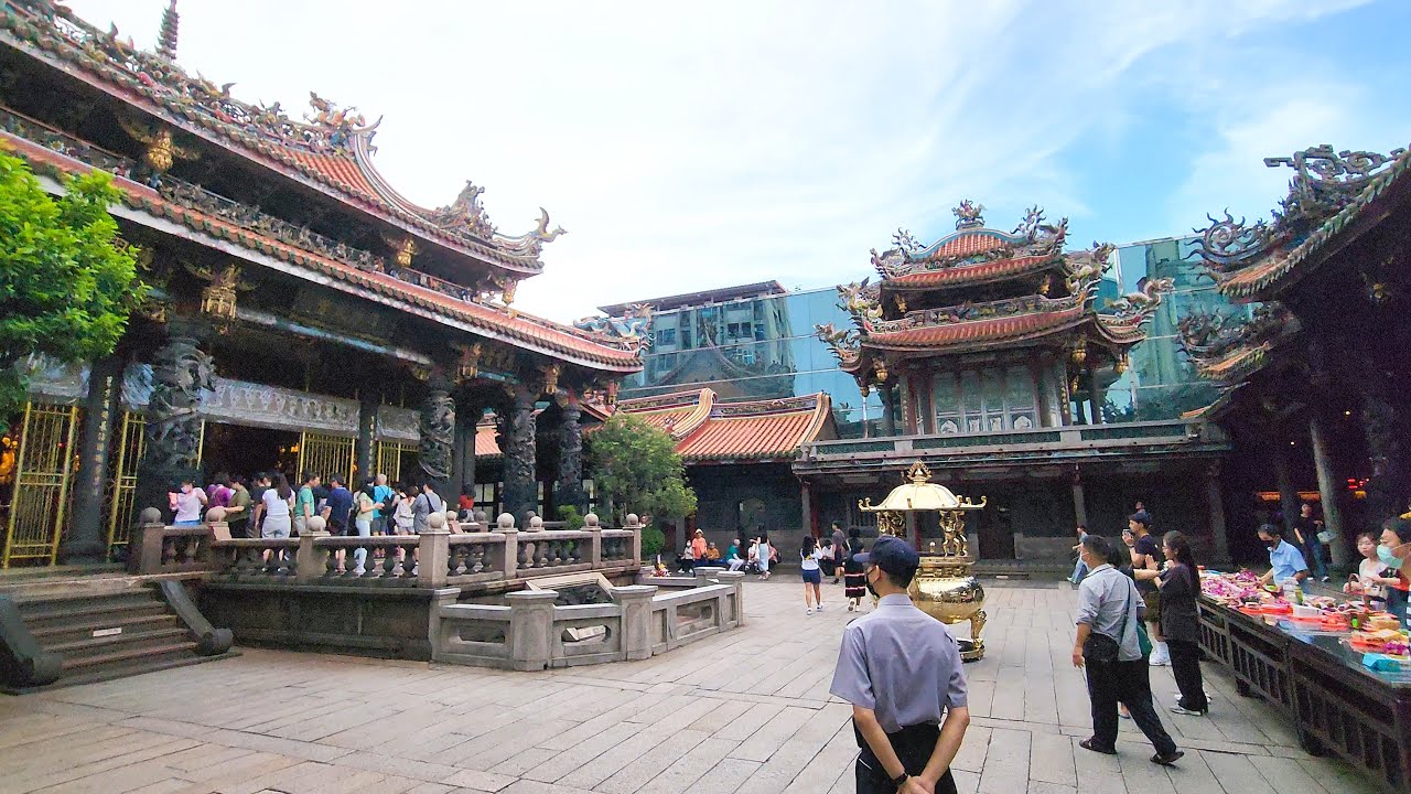 Longshan Temple: Taipei City (Walking Tour)