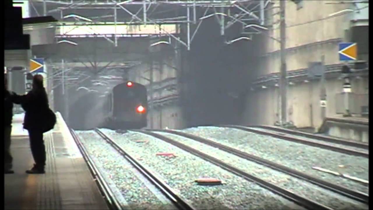Eurostars passing Stratford Int'l at Speed!