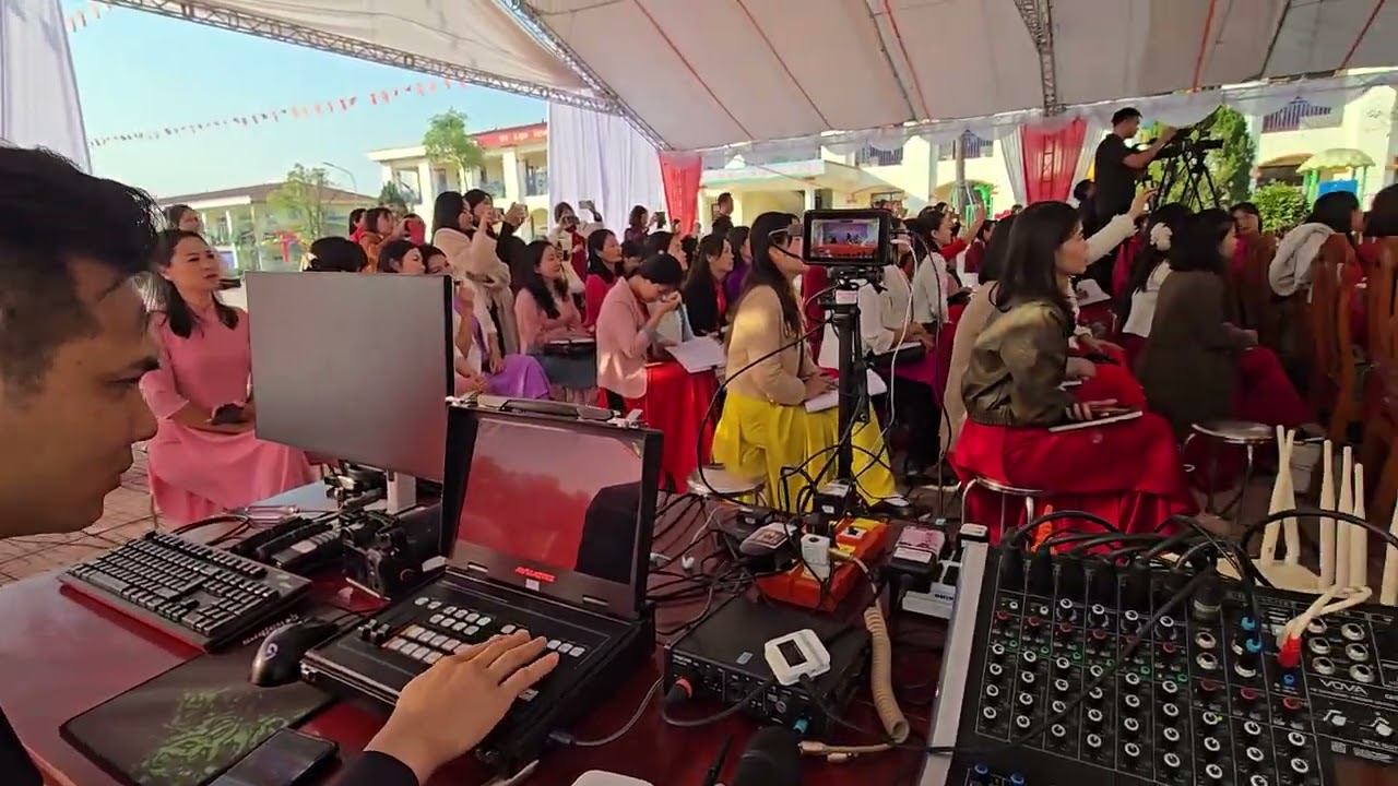 Loa toa trợ lời đẳng cấp luôn 