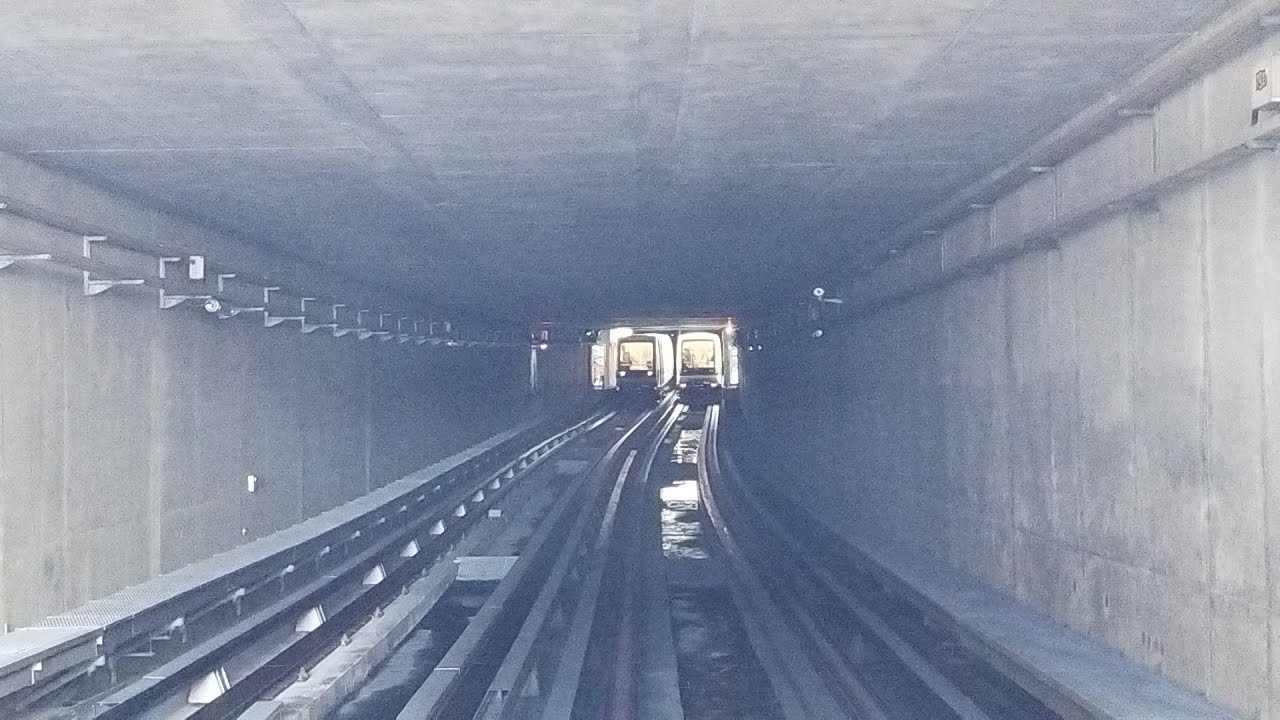 Métro de Rennes Ligne A Siemens VAL 208 AG AB 01  entre La Poterie et Kennedy