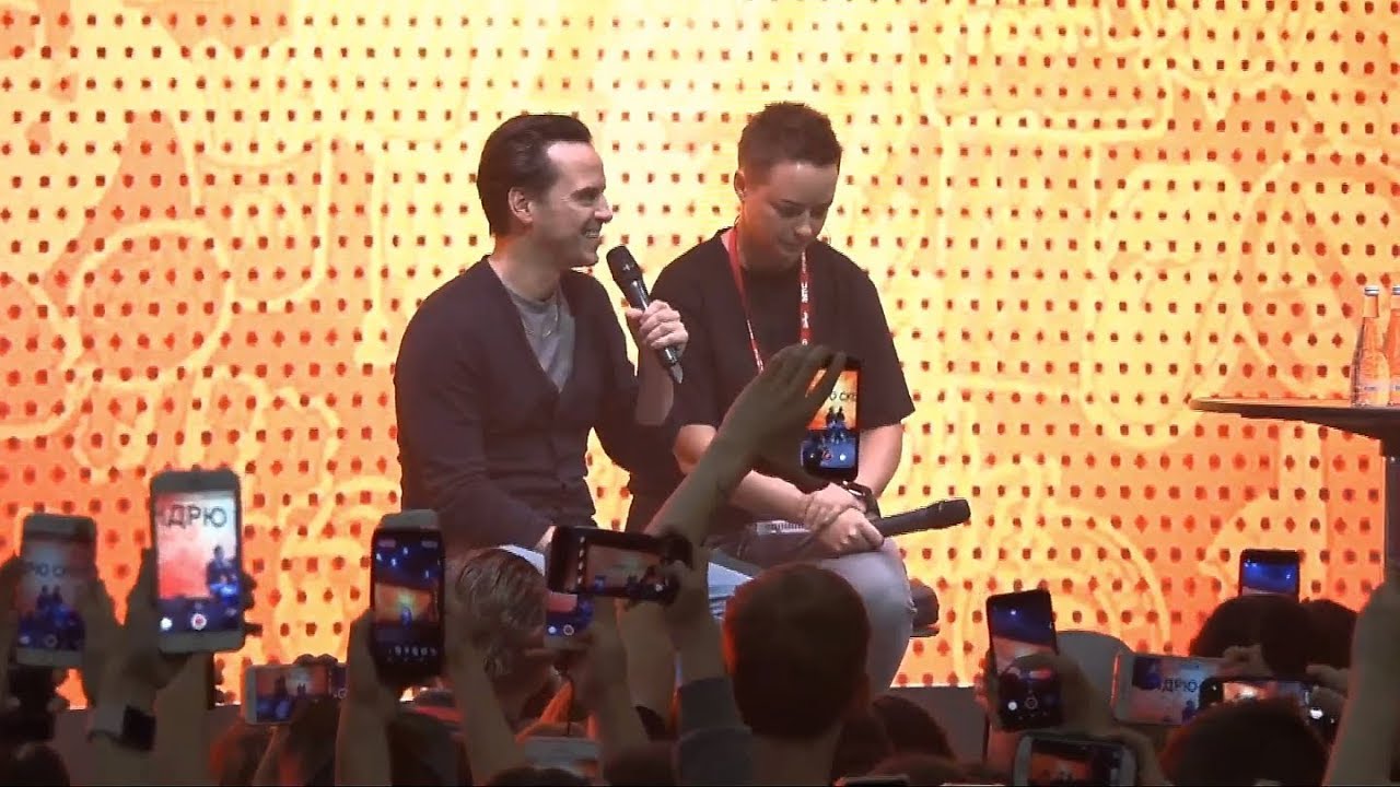 Andrew Scott at Comic Con Russia 2019 / Эндрю Скотт на Комик Кон Россия 2019 (english subtitles)
