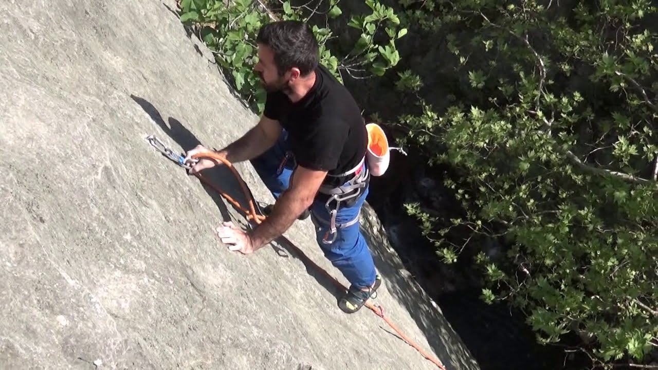 Extrasilistra VII,6b Tırmanıcı: Eyyüp Selek İzmir Dereköy Kaya Tırmanışı  Rock Climbing Turkey