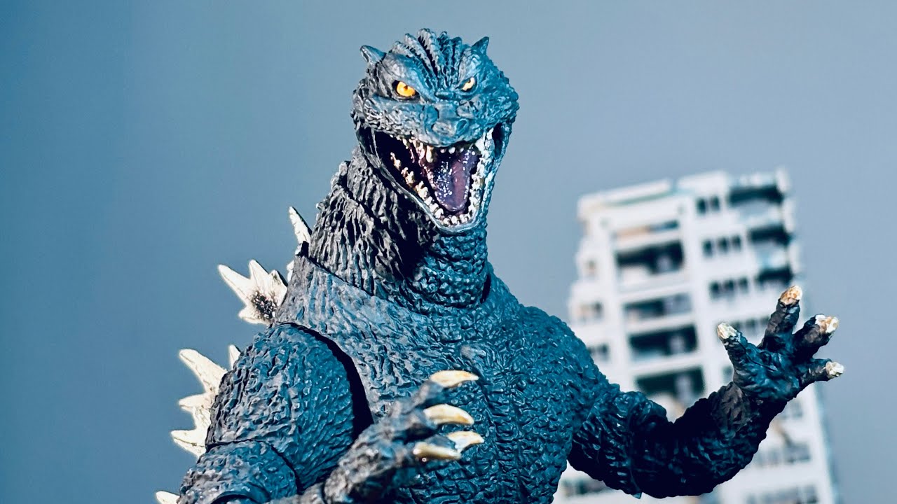 Обзор фигурки S.H Monsterarts Godzilla 2004 из переиздания Godzilla Final Wars