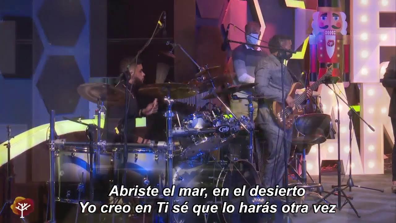 Celebración de Año Nuevo | Vivimos para Servir