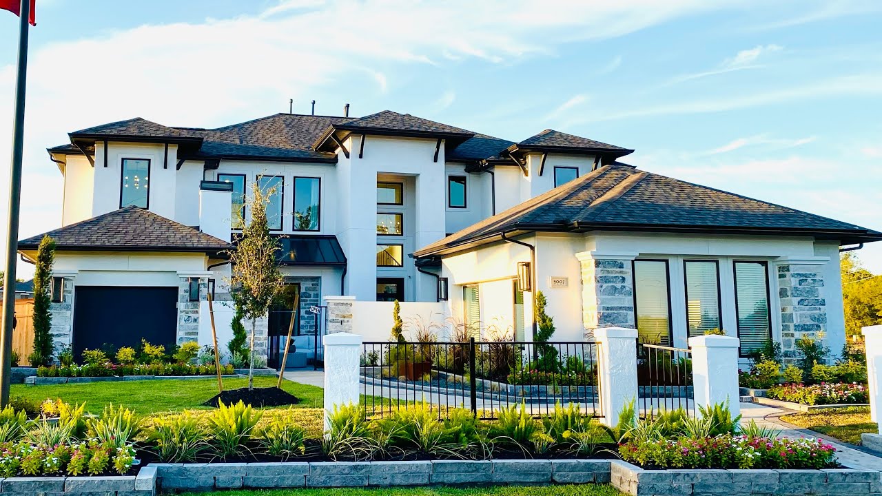 Step Inside a Dream Home: Luxury House Tour with Stylish Décor
