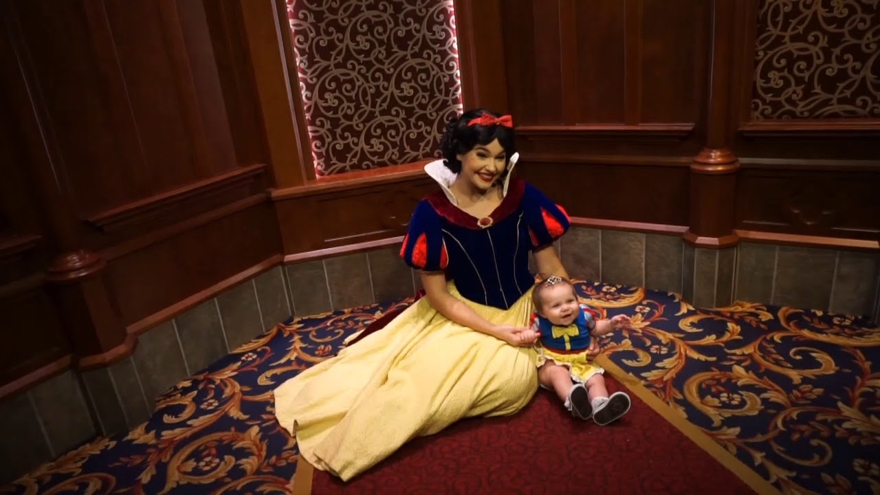 Emily visiting Snow White at Disneyland TOO CUTE