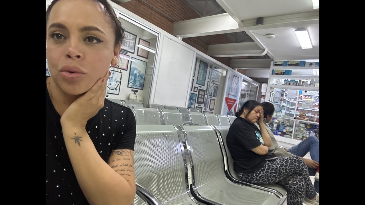 Esperándo el doctor en la cruz roja le cuento