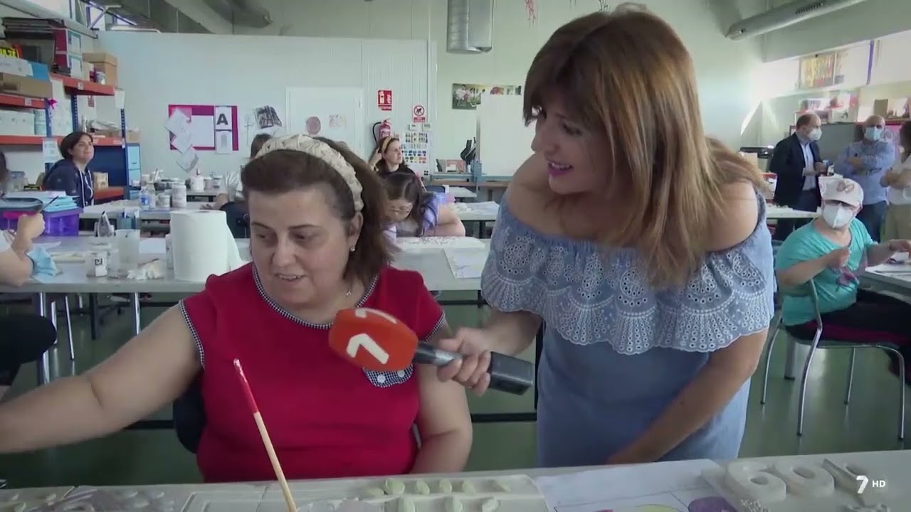 Taller de cerámica creativa de ASSIDO en Corazón Solidario   Progr. La 7 television Region de Murcia