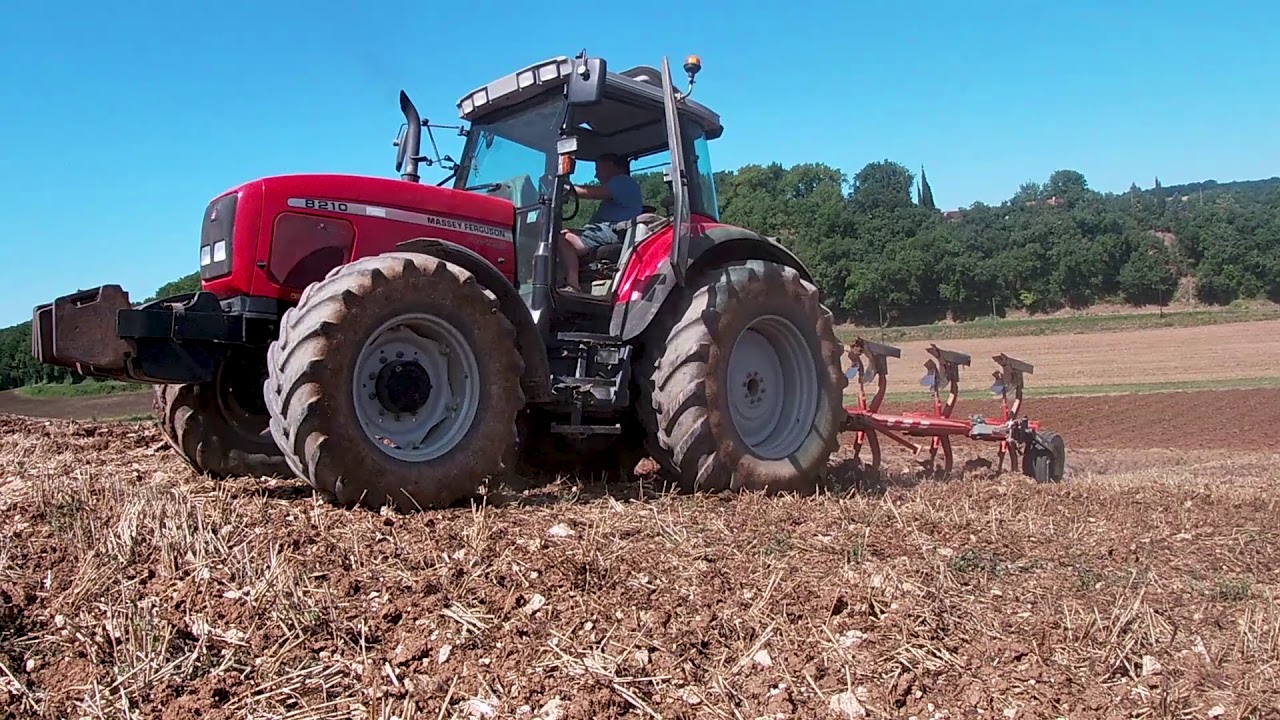 MF 8210 et MF6465 au labour et a l epandage de fumier 2019