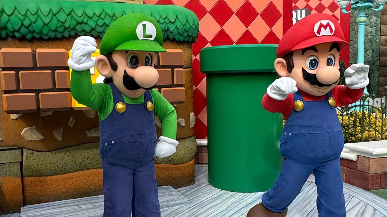 We get to meet Mario & Luigi ​at Universal!@universalstudioshollywood 