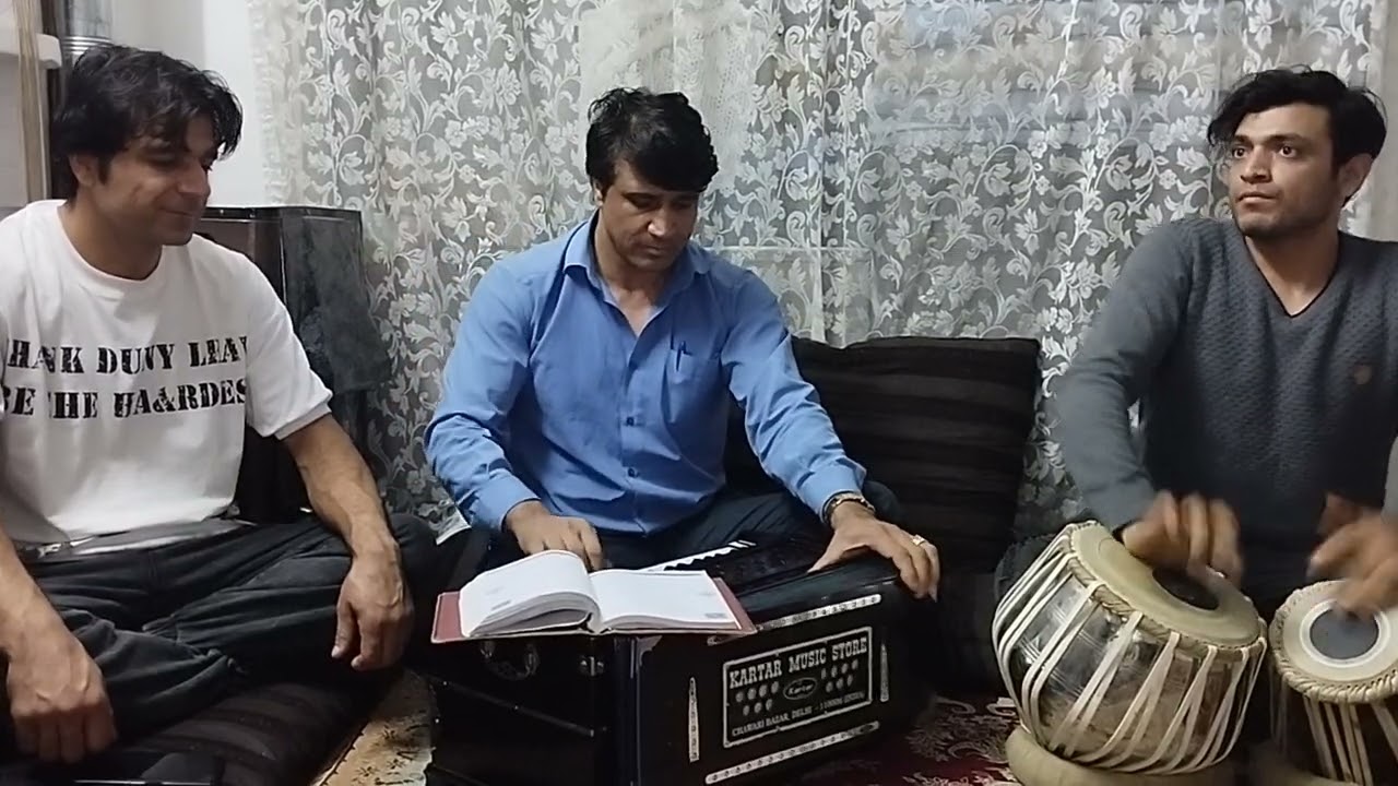 سلام وقت بخیر این‌بار متفاوت تر آهنگ زیبای دیگری تقدیم شما عزیزان لطفاً زنگ را هم فشار بدین ممنون 🌹🙏