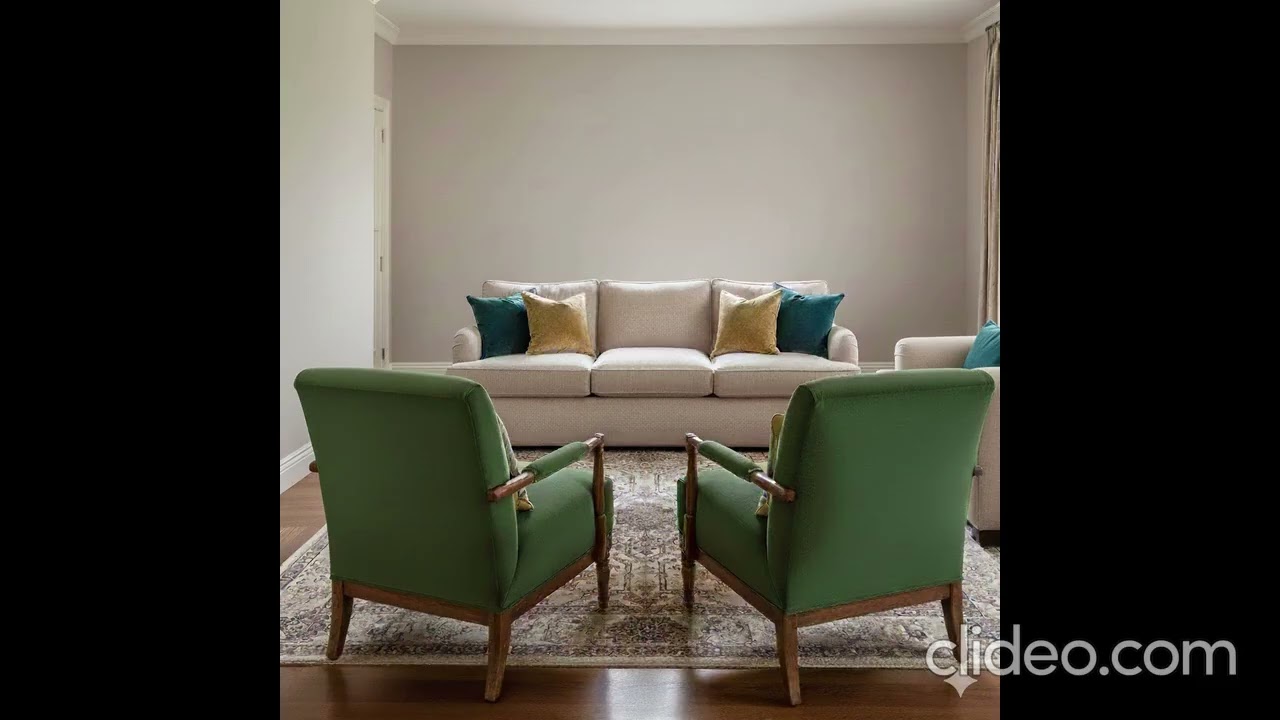 Deux fauteuils et un canapé
