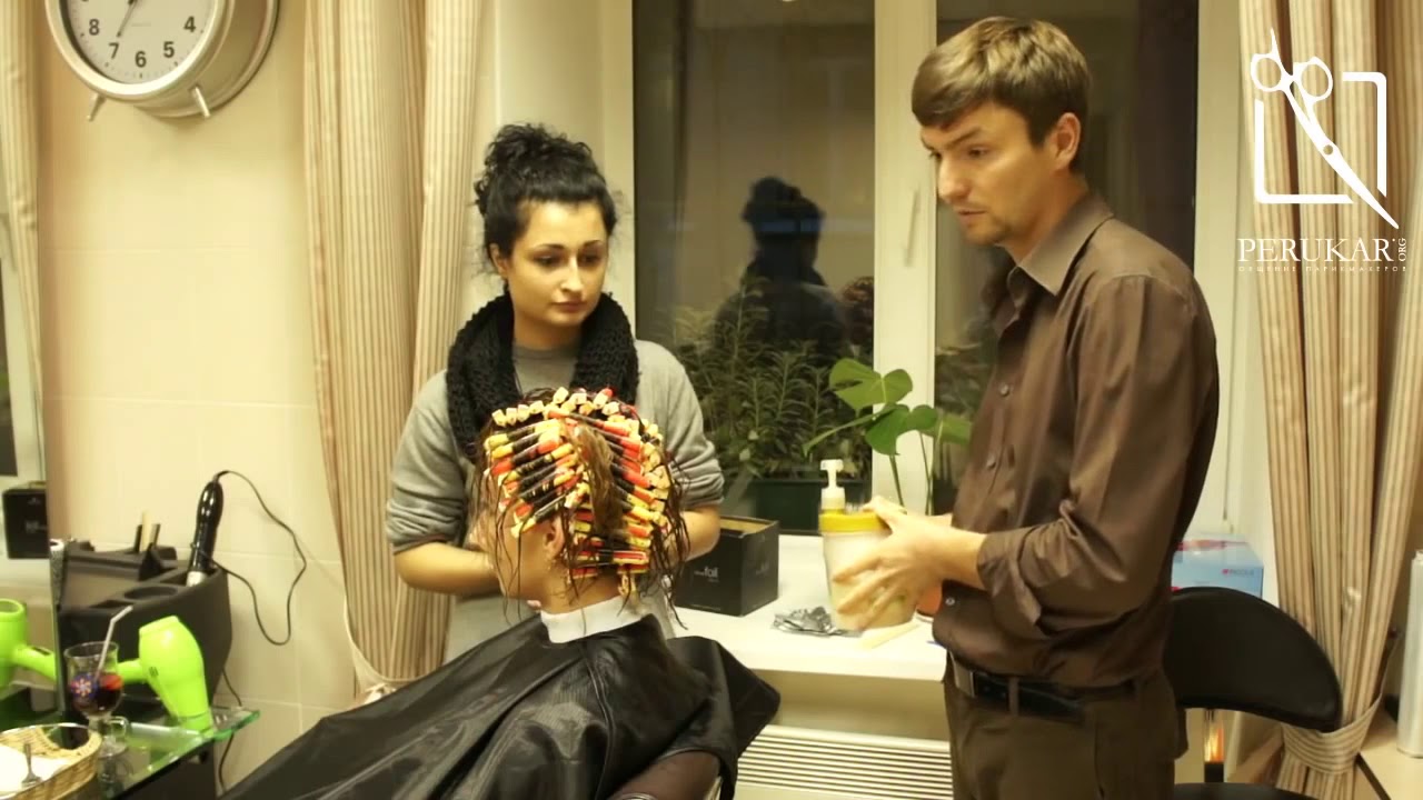 Выполнение прикорневой завивки составом Ph7 от Revlon Professional