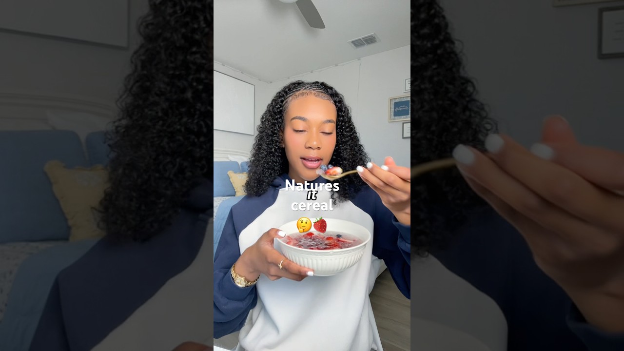 making natures cereal 🍓🫐 #naturescereal #2020 #2020trends #foodie #foodtrends #amyahpl #fyp #viral