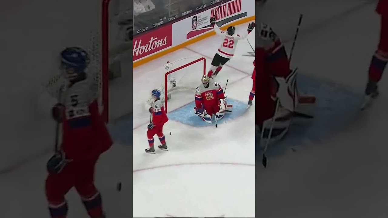 Tij Iginla had a QUICK RESPONSE to Czechia tying the game! 💥 #WorldJuniors