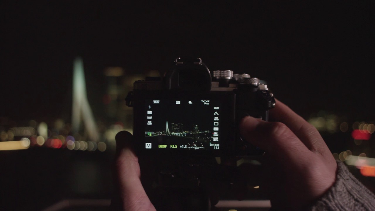 OLYMPUS OM-D - Capture Beautiful Lights with Live Composite Mode